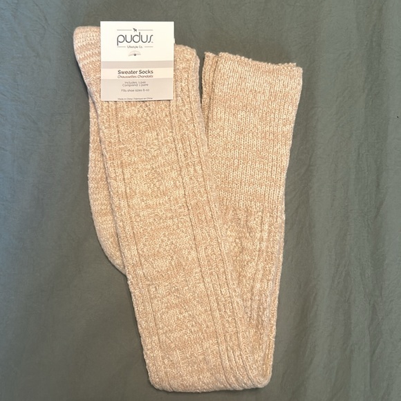 NWT!!! Pudus Sweater Socks - Picture 2 of 4